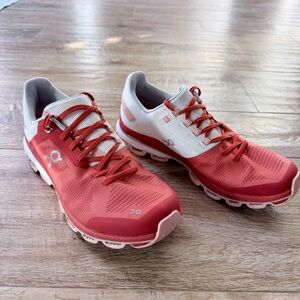 OnCloud Women's Athletic Shoes - Coral and White